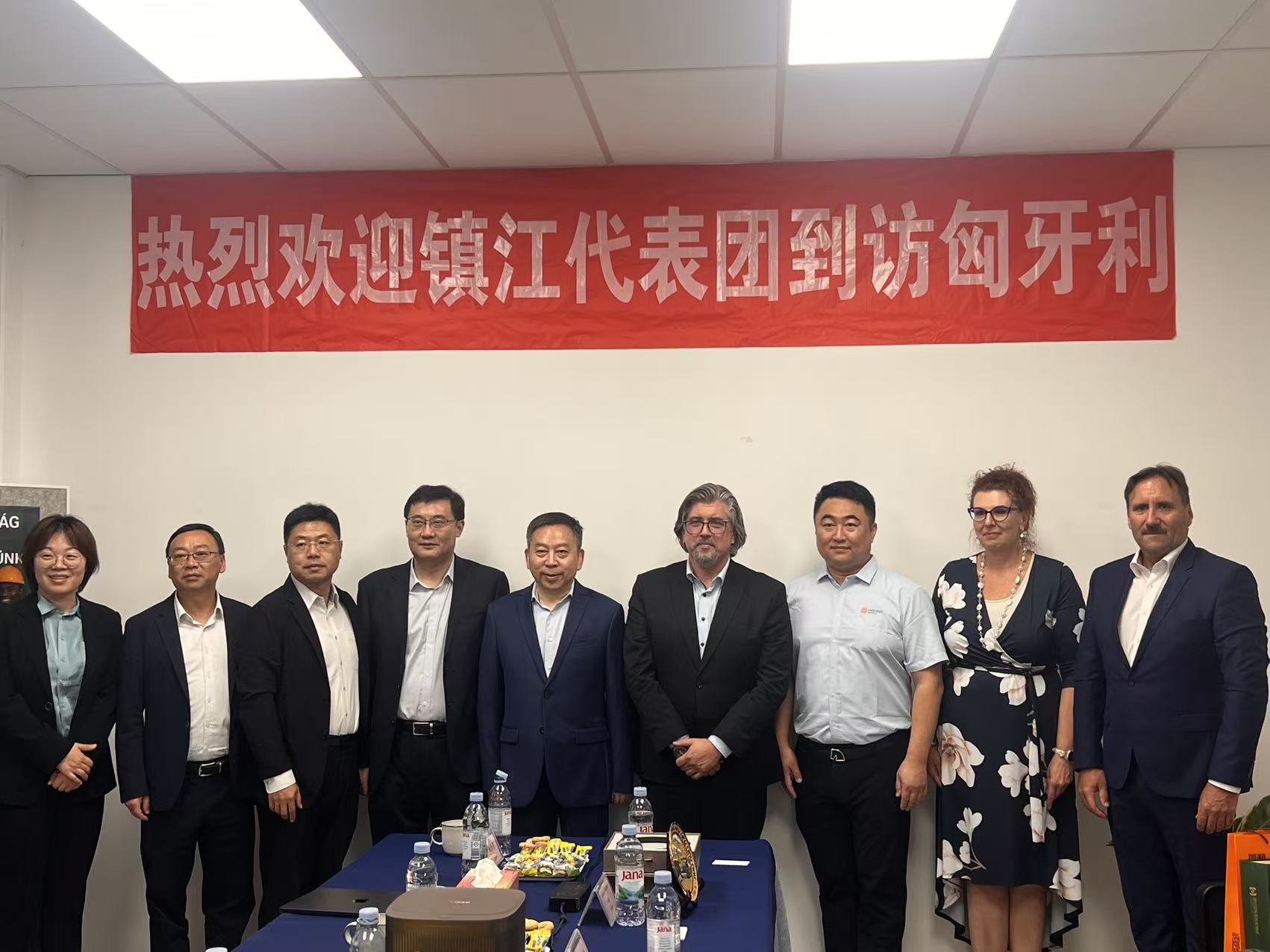 Jointly Building a New Highland for China-Europe Manufacturing! Delegation from Zhenjiang Municipal Government Visits Gardermoen'sHungarian Factory
