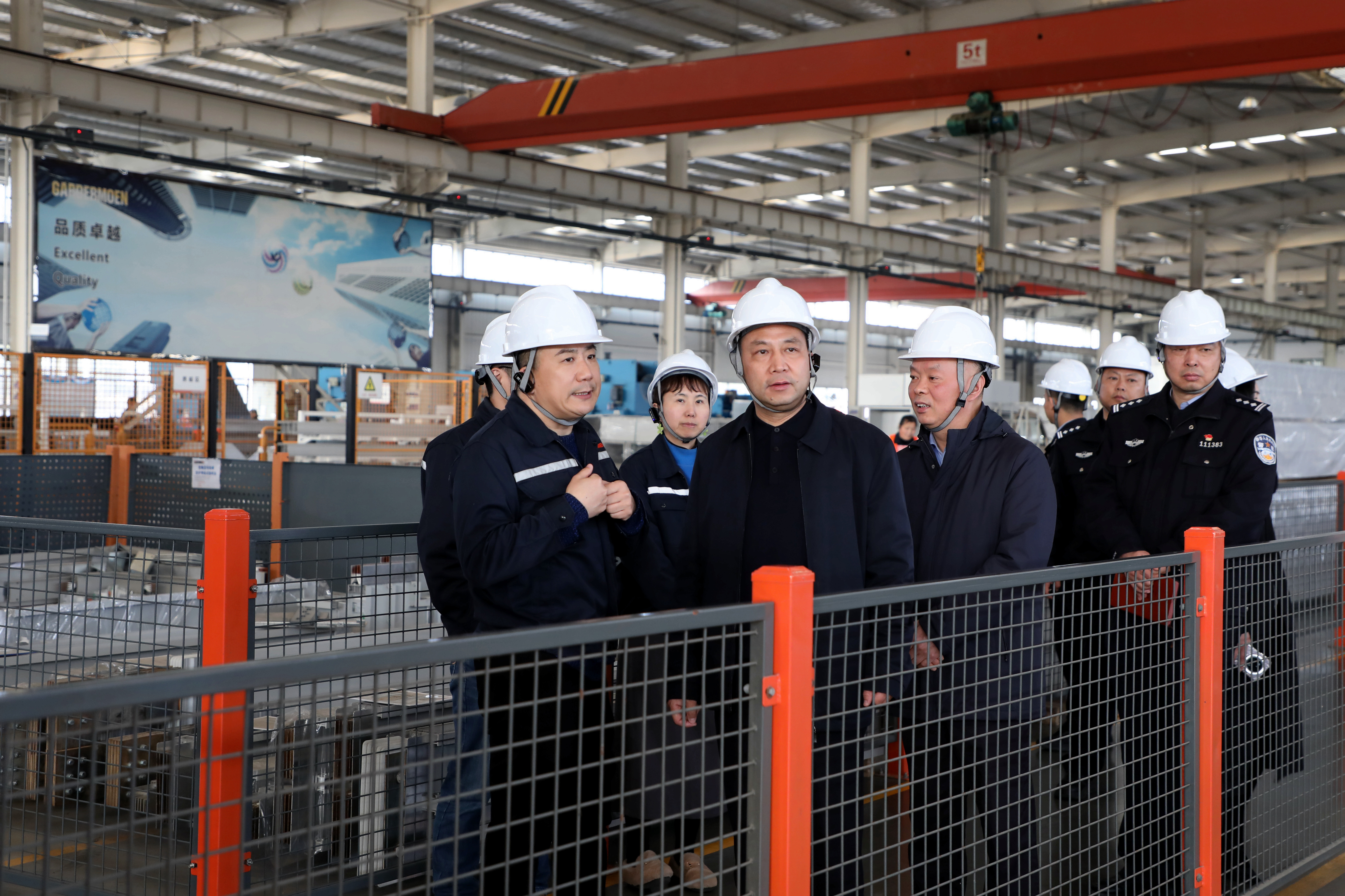 Zhenjiang ETDZ Public Security Bureau and Galle Electric Jointly Discuss Support Measures for Private Enterprise Development(图1)
